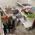 1546337-1 Förråd med köksgeråd, kaffekokare, förbrukningsvaror, pynt