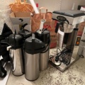 1546337-5 Förråd med köksgeråd, kaffekokare, förbrukningsvaror, pynt