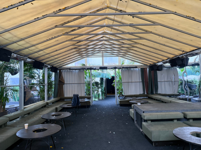 1473276-1 2 event tents
