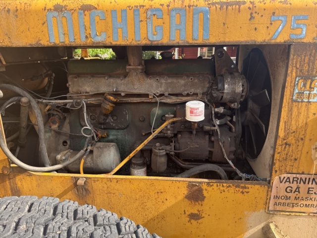 1458415-18 Wheel loader Michigan 75 3