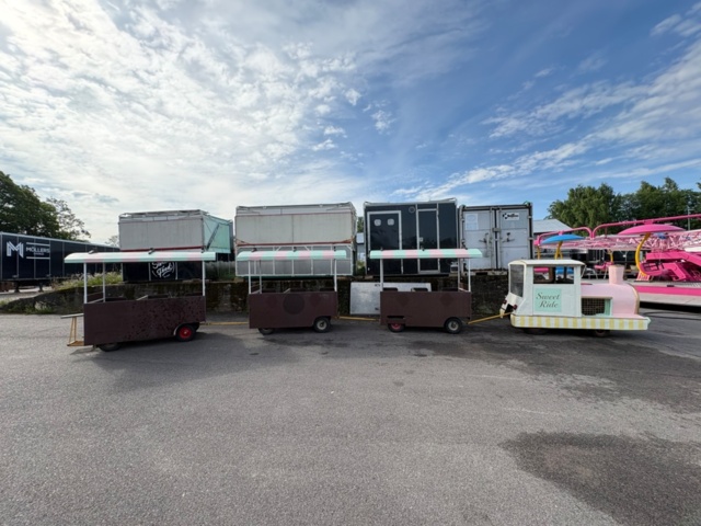 1535899-7 Vägregistrerat minitåg med 3 vagnar – Agria 4700