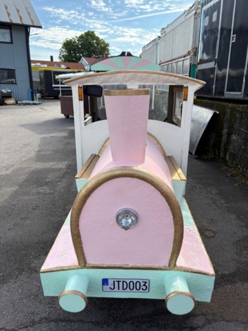 1535899-25 Vägregistrerat minitåg med 3 vagnar – Agria 4700