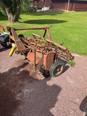 1458416-1 Tiller (rotary cultivator)