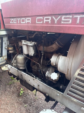 1458420-17 Series crystal 8011