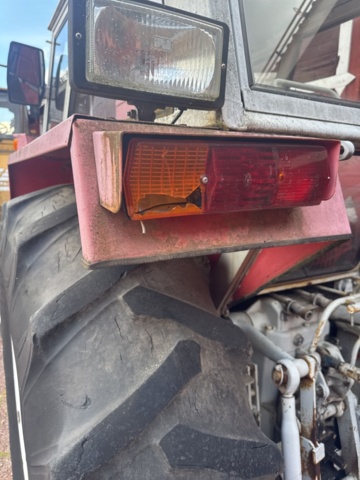 1458420-11 Series crystal 8011