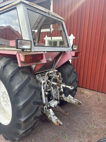 1458420-9 Series crystal 8011
