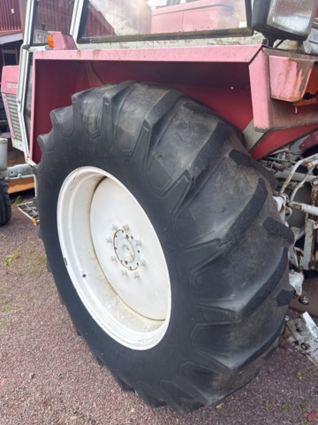 1458420-13 Series crystal 8011