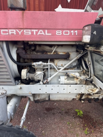 1458420-18 Series crystal 8011