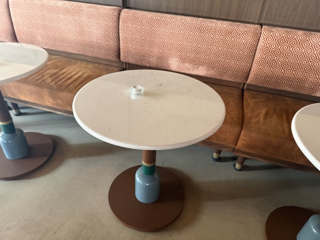 1546998-4 Lot of restaurant furniture