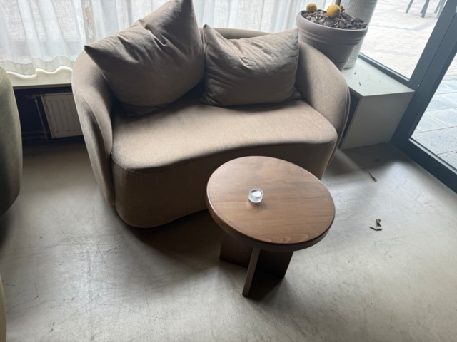 1546999-6 Lot of restaurant furniture