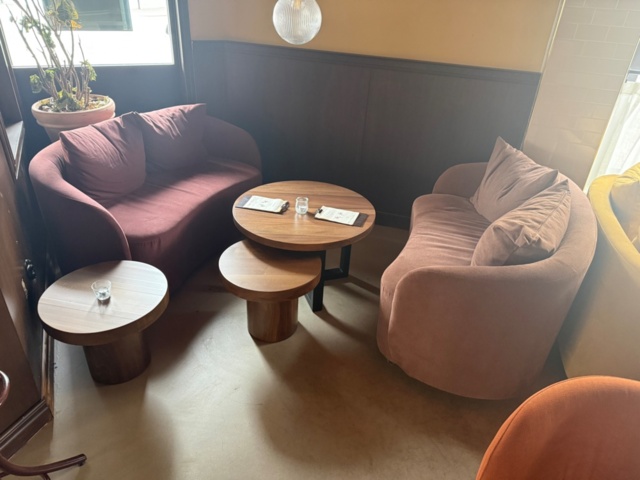 1546999-8 Lot of restaurant furniture