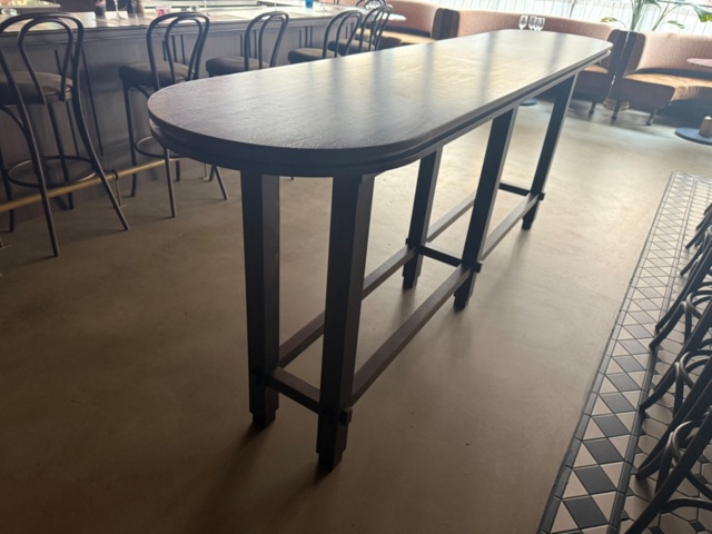 1547000-4 Table