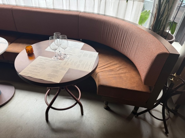 1547001-2 Lot of restaurant furniture