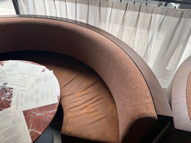 1547002-9 Lot of restaurant furniture