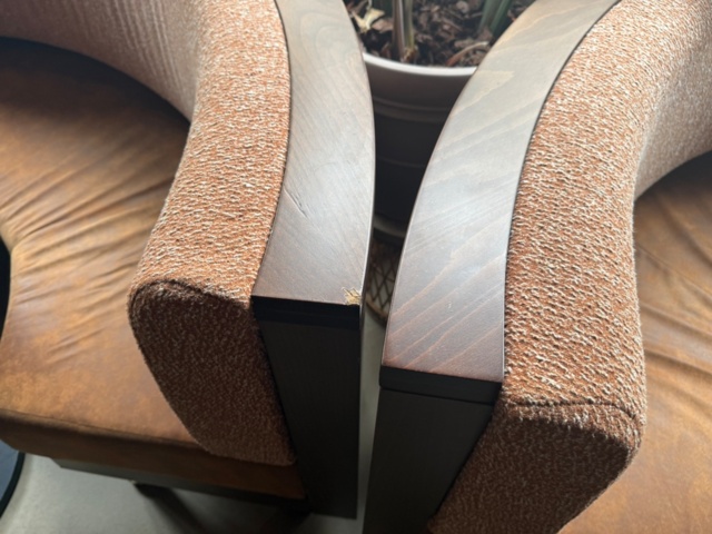 1547002-10 Lot of restaurant furniture