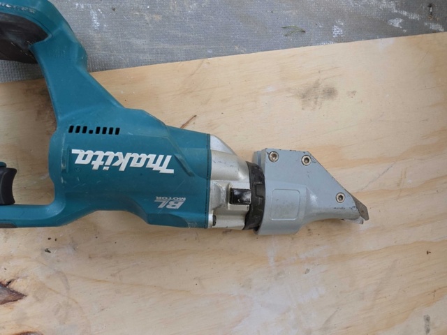 1320377-1 Makita sheet metal shears