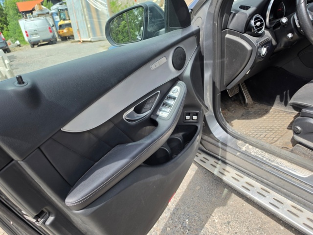 1320370-5 Mercedes-Benz GLC 220 d 4MATIC 9G-Tronic, 170hp, 2018