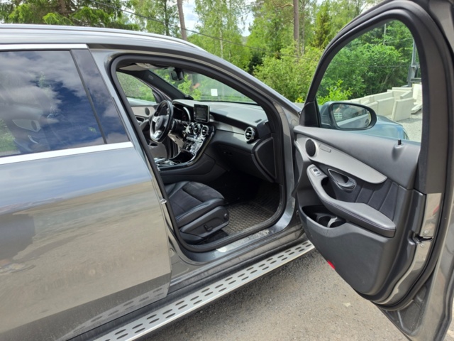 1320370-25 Mercedes-Benz GLC 220 d 4MATIC 9G-Tronic, 170hp, 2018
