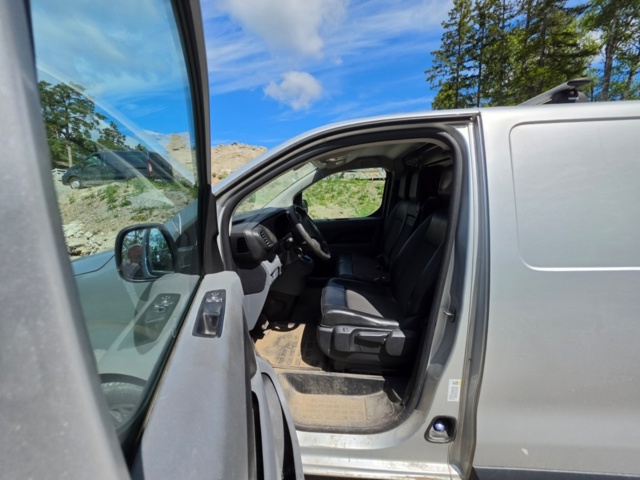 1320371-4 Citroën Jumpy Van 2.0 BlueHDi 180 EAT, 177hp, 2016