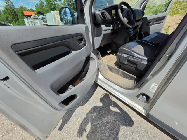 1320371-27 Citroën Jumpy Van 2.0 BlueHDi 180 EAT, 177hp, 2016