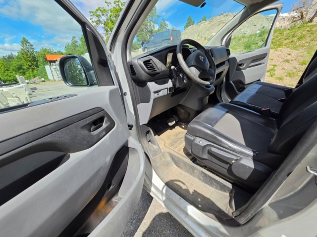 1320371-28 Citroën Jumpy Van 2.0 BlueHDi 180 EAT, 177hp, 2016