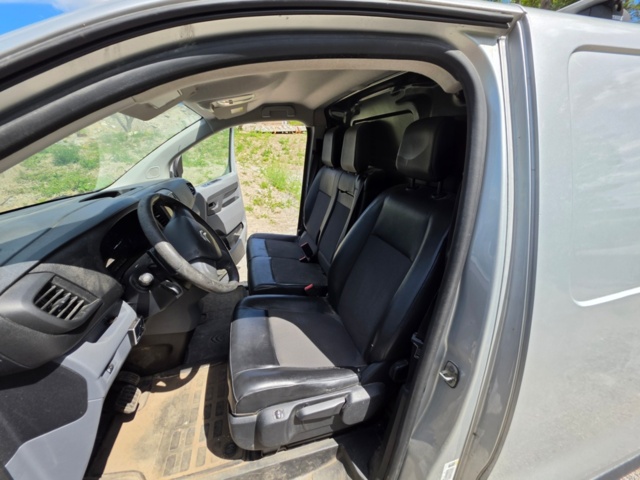 1320371-30 Citroën Jumpy Van 2.0 BlueHDi 180 EAT, 177hp, 2016