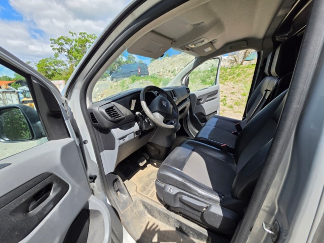 1320371-31 Citroën Jumpy Van 2.0 BlueHDi 180 EAT, 177hp, 2016