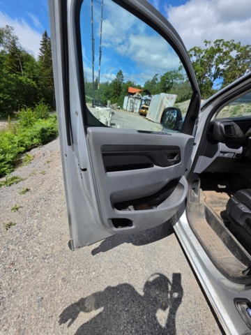 1320371-37 Citroën Jumpy Van 2.0 BlueHDi 180 EAT, 177hp, 2016