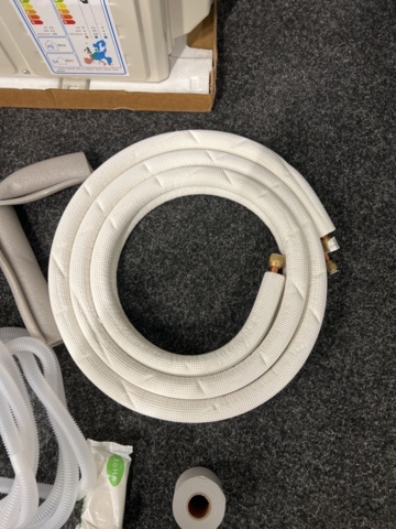5 st AC / Luftvärmepumpar för nordiskt klimat 12000 BTU, 3520W
