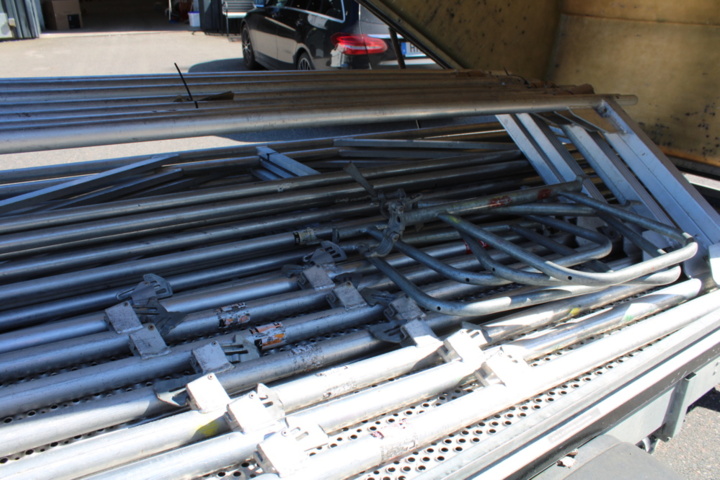 1531940-24 Large batch stand Monzon (several smaller units)