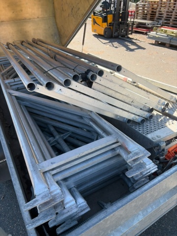 1531940-26 Large batch stand Monzon (several smaller units)