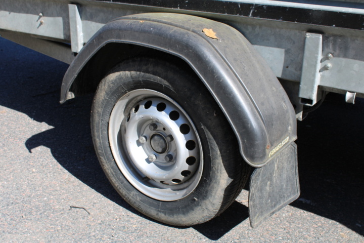 1531943-13 Släpvagn Brenderup med kåpa 750 kg 2018