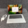 1547354-1 Laptop med laddare - Apple MacBook Air 15"  M4 -2025