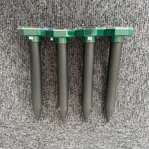 1547363-1 36 st Solcellsdrivna Gnagarskrämmor Octagon (3 st 12-pack) - Fri frakt