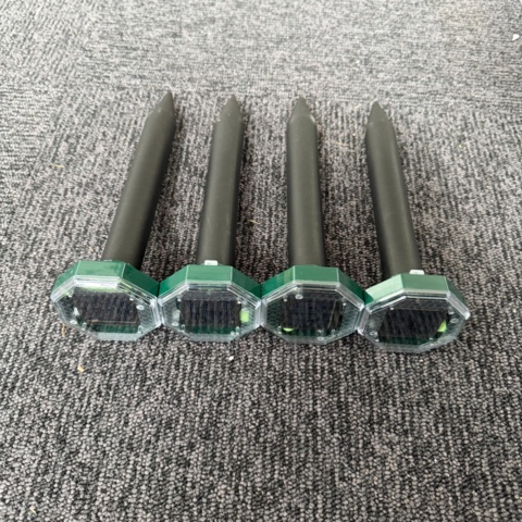 1547363-2 36 st Solcellsdrivna Gnagarskrämmor Octagon (3 st 12-pack) - Fri frakt