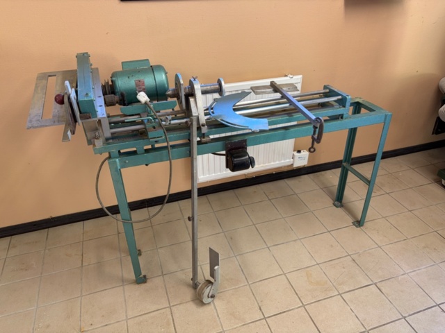 1464189-1 Lathe with cutter - Gryphon