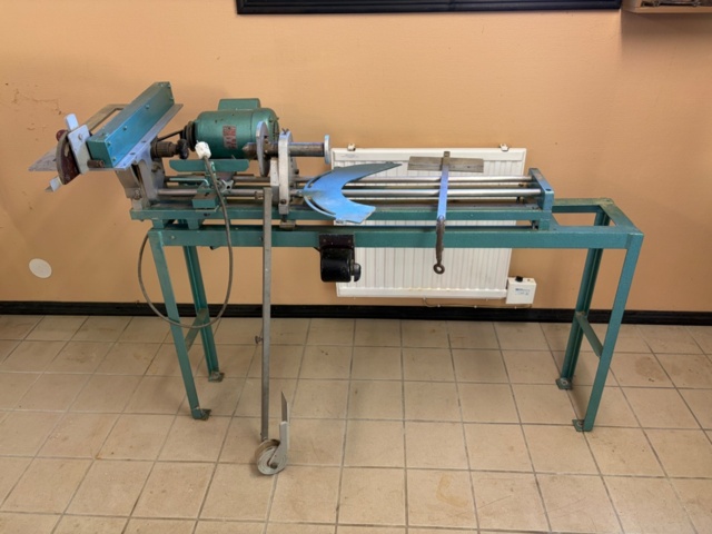1464189-2 Lathe with cutter - Gryphon