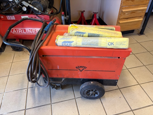 1464192-1 Welding machine with accessories - Kemppi EKA 200
