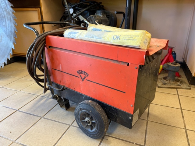 1464192-2 Welding machine with accessories - Kemppi EKA 200