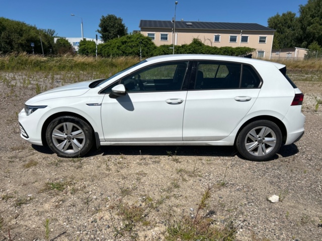 1368095-2 Volkswagen Golf 1.5 eTSI ACT OPF DSG Sekventiell, 150hk, -2020