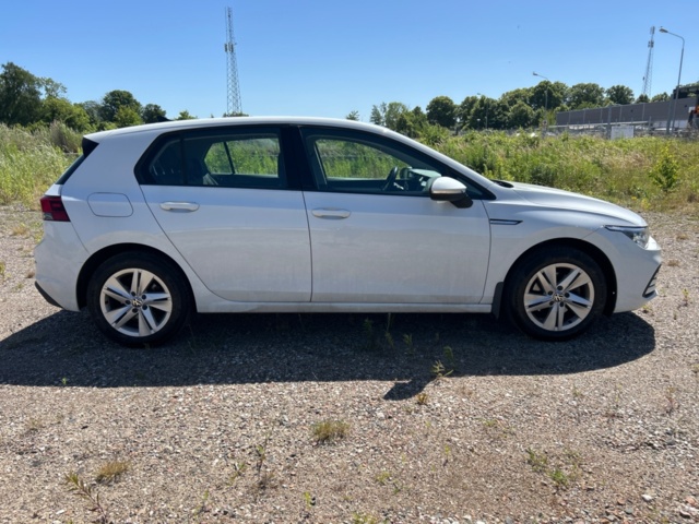 1368095-6 Volkswagen Golf 1.5 eTSI ACT OPF DSG Sekventiell, 150hk, -2020