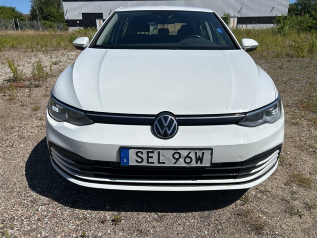 1368095-8 Volkswagen Golf 1.5 eTSI ACT OPF DSG Sekventiell, 150hk, -2020