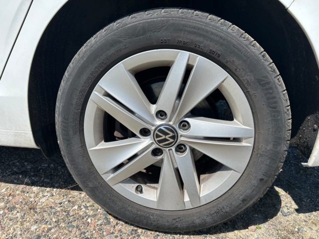 1368095-11 Volkswagen Golf 1.5 eTSI ACT OPF DSG Sekventiell, 150hk, -2020