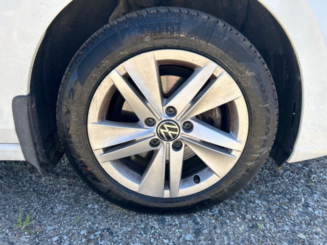 1368095-15 Volkswagen Golf 1.5 eTSI ACT OPF DSG Sekventiell, 150hk, -2020