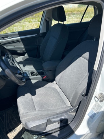 1368095-18 Volkswagen Golf 1.5 eTSI ACT OPF DSG Sekventiell, 150hk, -2020