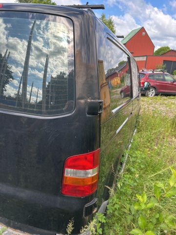 1504319-5 Volkswagen Transporter T30 2.5 TDI 4Motion 10v Manual, 131hp, 2005