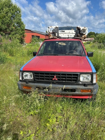 1504321-2 Mitsubishi L200 Club Cab 2.6 4WD Manual, 110hp, 1990