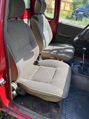1504321-18 Mitsubishi L200 Club Cab 2.6 4WD Manual, 110hp, 1990