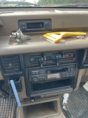 1504321-14 Mitsubishi L200 Club Cab 2.6 4WD Manual, 110hp, 1990