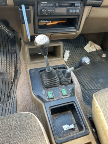 1504321-15 Mitsubishi L200 Club Cab 2.6 4WD Manual, 110hp, 1990